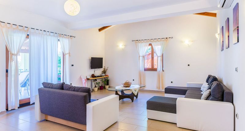 Rekreační dům (jako celek) pro 6 os. na straně bazénu celý Dům (s možností přistýlky) - Villa Vanja Medulin, foto 1