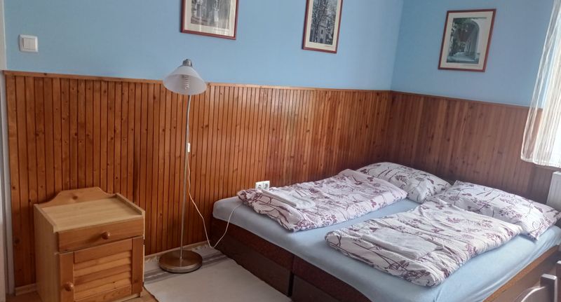 Pokoj s koupelnou s klimatizací pro 4 os. - Kápolnás Vendégház Báta, foto 16