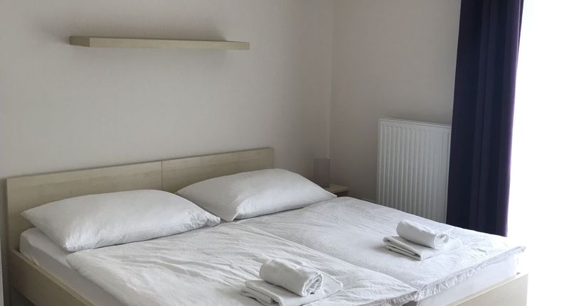 "C" Apartman s terasou pro 2 os. s 1 ložnicí - Suri Bau Apartman Mosonmagyaróvár, foto 1