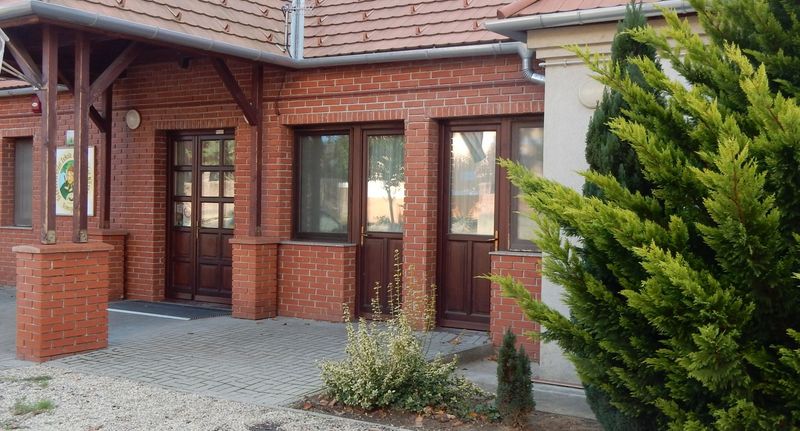Pokoj s vanou s manželskou postelí na poschodí - Erdészeti Erdei Iskola Somogyszob, foto 1