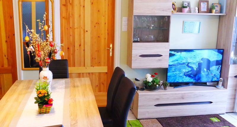 Apartman se zahradou s privátní koupelnou mimo apartmán pro 6 os. se 3 ložnicemi (s možností přistýlky) - Szücs Apartman Balatonlelle, foto 1