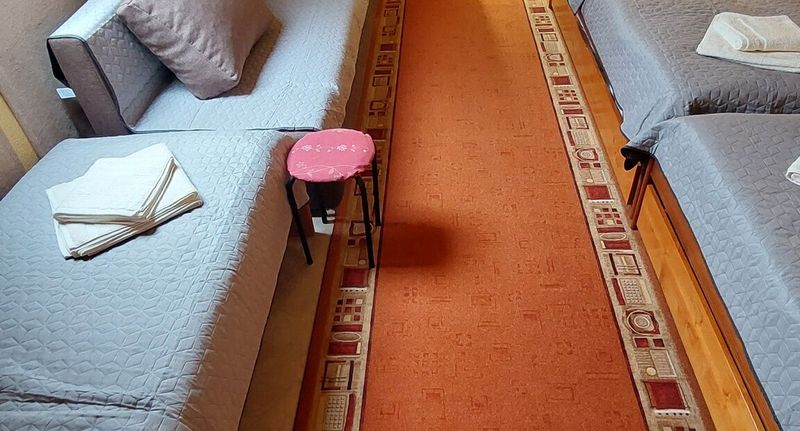 Apartman pro 4 os. s 1 ložnicí s výhledem na hory v podkroví - Ferencz Vendégház Bélapátfalva, foto 1