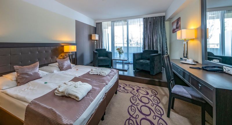 Standard Plus Pokoj s terasou pro 2 os. - Gunaras Resort Spa Hotel Dombóvár, foto 1