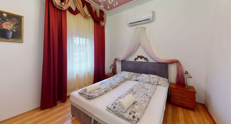 Rodinný Pokoj pro 4 os. na poschodí - Herczeg Apartmanház Miskolctapolca, foto 1