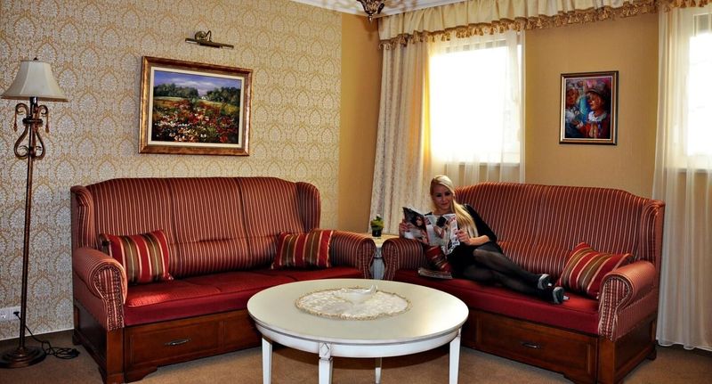 Lux Suita pro 3 os. se 2 ložnicemi - Hotel Villa Classica Pápa, foto 1