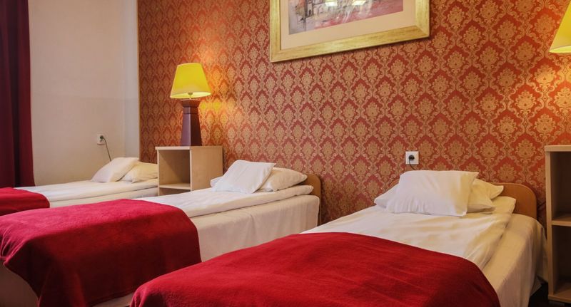 Komfort Pokoj se společnou koupelnou pro 4 os. - Hostel Red Carpet Kraków, foto 1