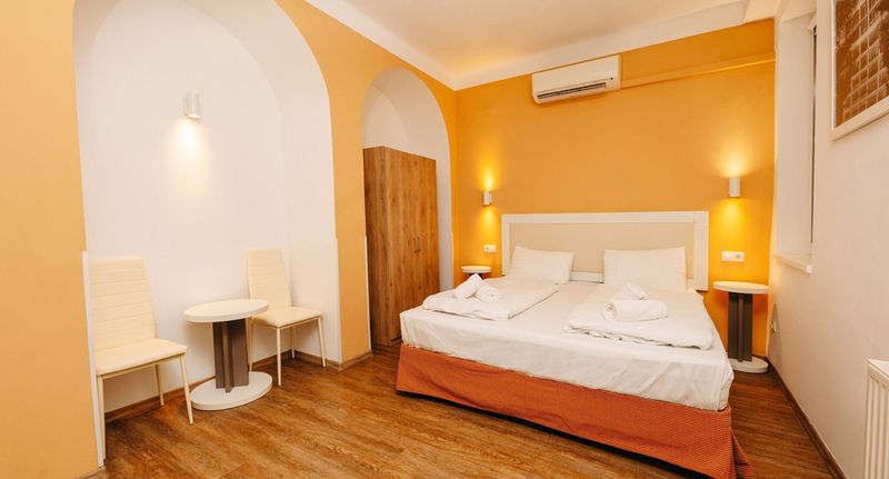 Standard Pokoj s manželskou postelí na poschodí - Hotel Metro Budapest, foto 1