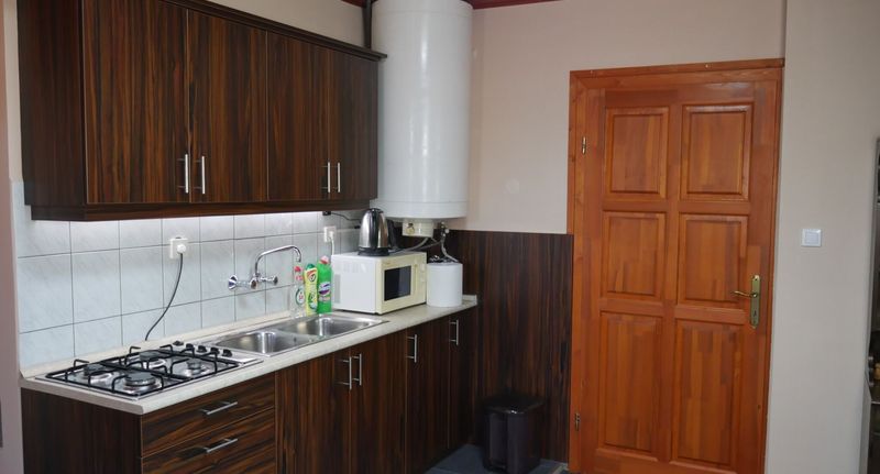 Apartman s terasou pro 6 os. se 2 ložnicemi v podkroví - Bertalan Apartmanház Balatonföldvár, foto 1