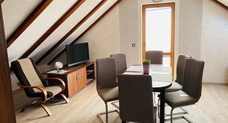 Komfort Manzárd Apartman pro 6 os. s 1 ložnicí (s možností přistýlky) - Apartamenty by Hanna Łeba, foto 1