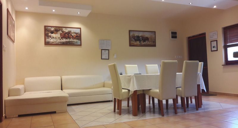 Classic Apartman pro 12 os. se 4 ložnicemi přízemní - Nyárfás Vendégház Szeged, foto 1