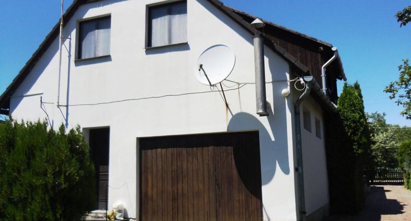 Apartman s terasou pro 12 os. se 6 ložnicemi s výhledem do dvora (s možností přistýlky) - Arany Apartmanok Zamárdi, foto 1