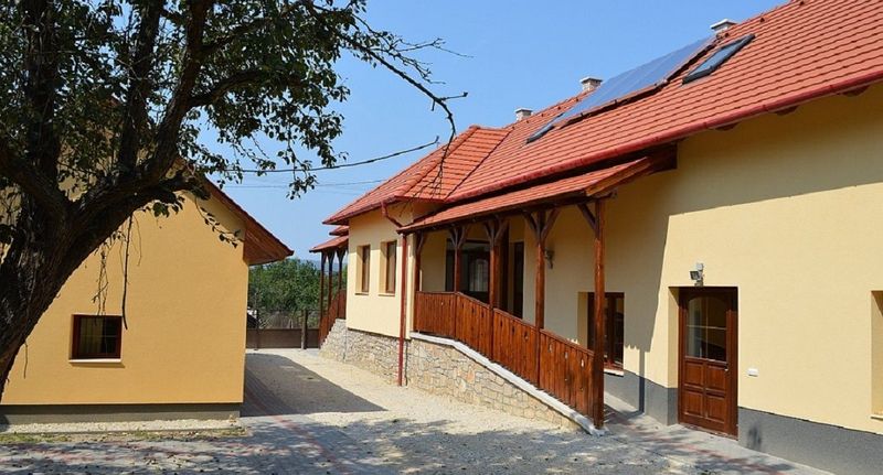 Manzárd Pokoj pro 4 os. v podkroví (s možností přistýlky) - János Vendégház Bódvarákó, foto 1