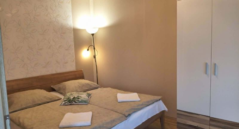 Studio Apartman (jako celek) s privátní koupelnou mimo apartmán pro 4 os. - Hotel Isabell Győr, foto 1