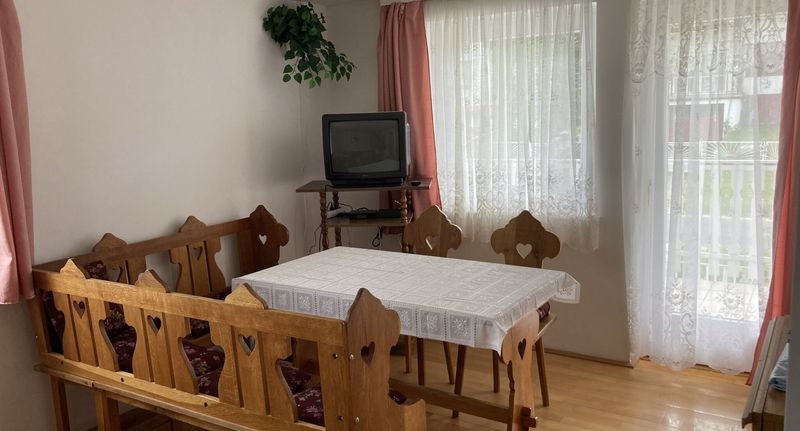 Apartman s balkónem pro 6 os. se 3 ložnicemi na poschodí - Stuttgart Apartman Zalakaros, foto 1