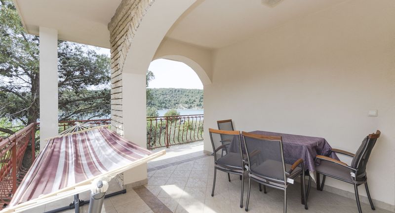 Apartman pro 5 os. se 3 ložnicemi - Apartments Davor Jadrtovac, foto 1