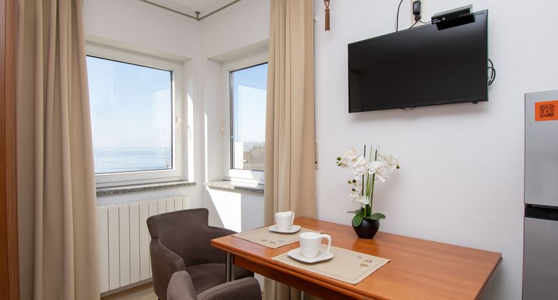 Apartman pro 2 os. s 1 ložnicí - Apartment and Rooms Ana Podstrana, foto 1
