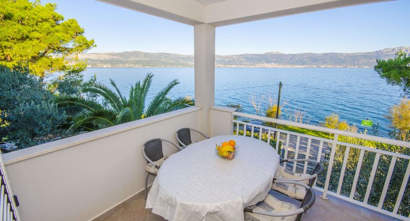 Apartman pro 4 os. se 2 ložnicemi - Apartments Dragica Slatine, foto 1