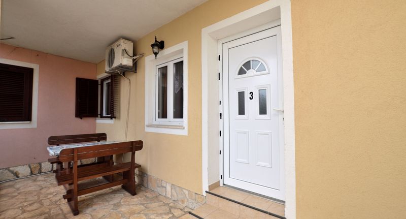 Apartman pro 5 os. se 2 ložnicemi - Apartments Rafael Cres, foto 1