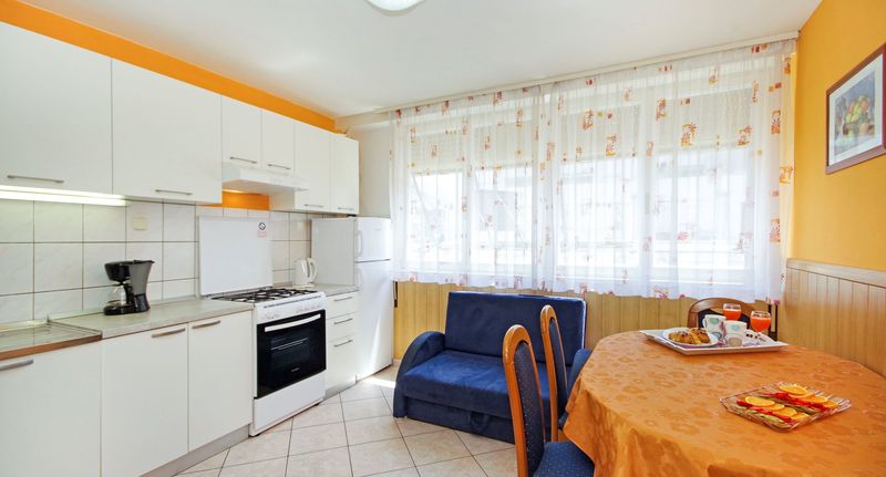 Apartman pro 5 os. se 2 ložnicemi - Apartments Miše Makarska, foto 1