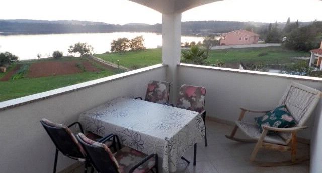 Apartman pro 3 os. s 1 ložnicí - Apartments and Rooms Ana Pomer, foto 1