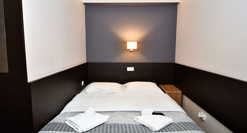 Se společnou kuchyňkou Pokoj s manželskou postelí s výhledem do zahrady - Sleepinn Gdańsk Airport, foto 5