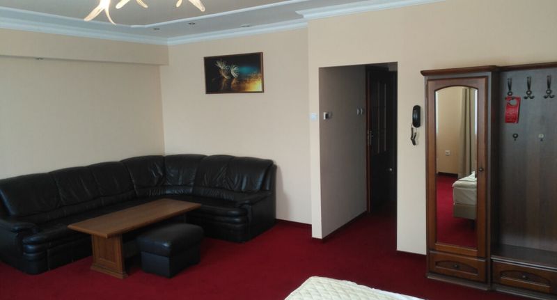 Lux Apartman pro 4 os. se 2 ložnicemi na poschodí - Hotel SPA Gloria Przemyśl, foto 1