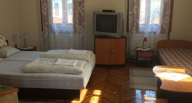 Pokoj pro 4 os. - Homoky Család Pincészete és Vendégháza Tállya, foto 1