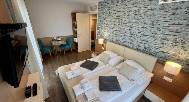 Apartman s manželskou postelí s 1 ložnicí s výhledem na jezero na poschodí - Wellness Apartmanok Velence, foto 1