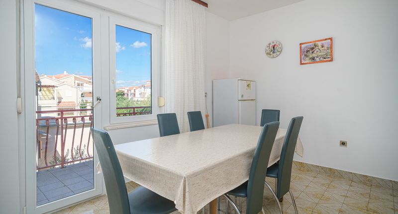 Apartman pro 8 os. se 4 ložnicemi - Apartments and Rooms Josipa Vodice, foto 1