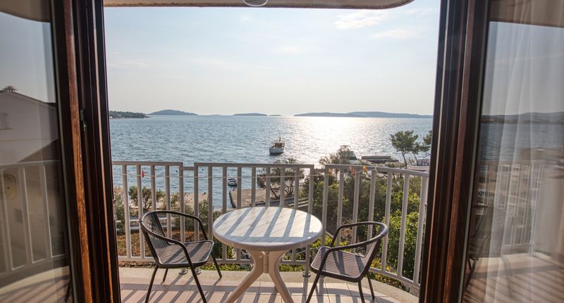 Apartman s klimatizací s balkónem pro 3 os. s 1 ložnicí A-13615-c - Apartments By The Sea Brodarica, Šibenik - 13615 Brodarica, foto 1