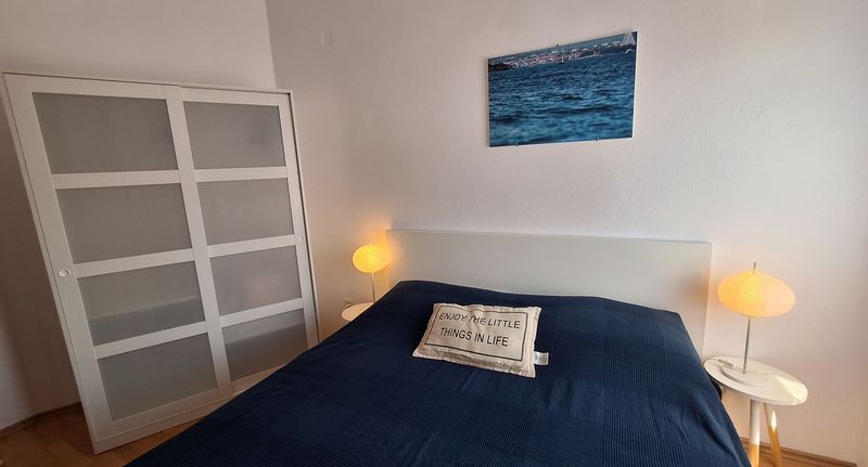 Apartman s klimatizací s terasou s manželskou postelí s 1 ložnicí A-7604-a - Apartments With Parking Space Vodice - 7604, foto 1