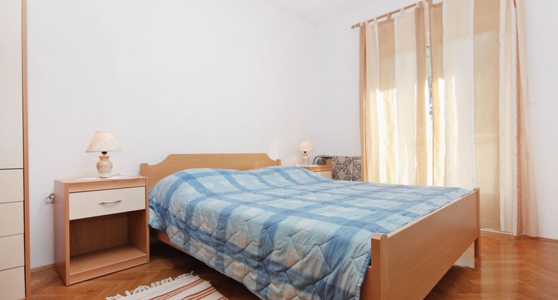 Apartman s klimatizací s balkónem pro 4 os. s 1 ložnicí A-5999-b - Apartments With Parking Space Slatine, Čiovo - 5999 Slatine, foto 1