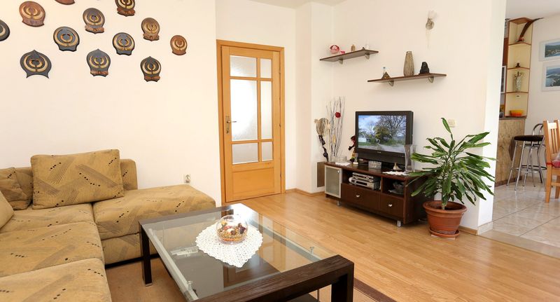 Apartman s klimatizací s terasou pro 6 os. se 3 ložnicemi A-10127-a - Apartments By The Sea Drače Pelješac - 10127, foto 1