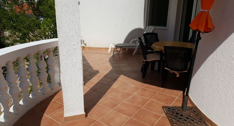 Apartman s klimatizací s terasou pro 4 os. se 2 ložnicemi A-5120-i - Apartments By The Sea Jezera, Murter - 5120 Jezera, foto 1