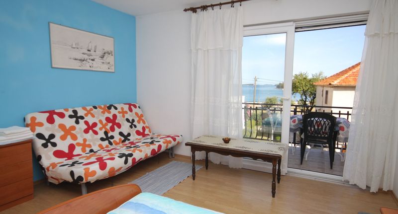 Pokoj s klimatizací s balkónem pro 3 os. S-8223-a - Rooms By The Sea Pašman - 8223, foto 1