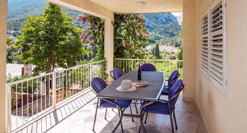Apartman s klimatizací s terasou pro 11 os. s 5 ložnicemi A-11545-a - Apartments With Parking Space Trpanj, Pelješac - 11545 Trpanj, foto 1