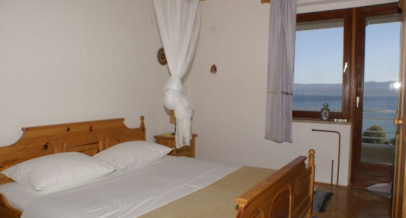 Apartman s klimatizací s balkónem pro 4 os. se 2 ložnicemi A-945-b - Apartments By The Sea Duće, Omiš - 945 Duće, foto 1