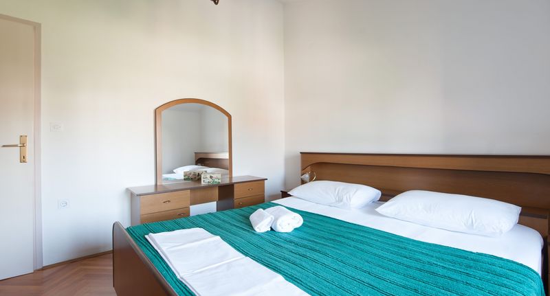 Apartman s klimatizací s terasou pro 4 os. s 1 ložnicí A-6445-a - Apartments By The Sea Turanj, Biograd - 6445 Turanj, foto 1