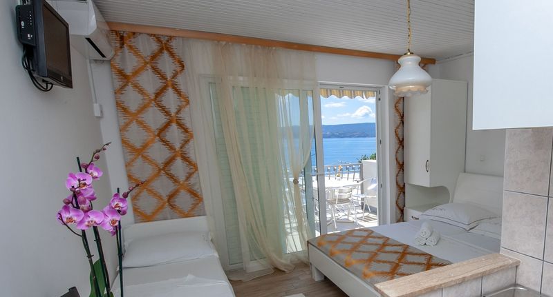 Apartman s klimatizací s terasou pro 3 os. s 1 ložnicí AS-2992-c - Apartments By The Sea Duće, Omiš - 2992 Duće, foto 1