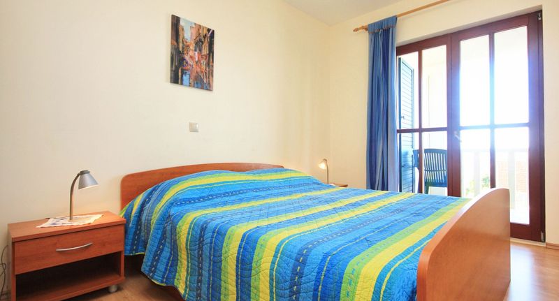 Apartman s klimatizací s terasou pro 5 os. se 2 ložnicemi A-10157-a - Apartments With Parking Space Orebić Pelješac - 10157, foto 1