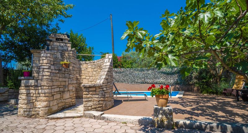 Apartman s klimatizací s terasou pro 4 os. s 1 ložnicí A-7357-c - Family-friendly Apartments With Swimming Pool Krnica, Marčana - 7357 Krnica, foto 1