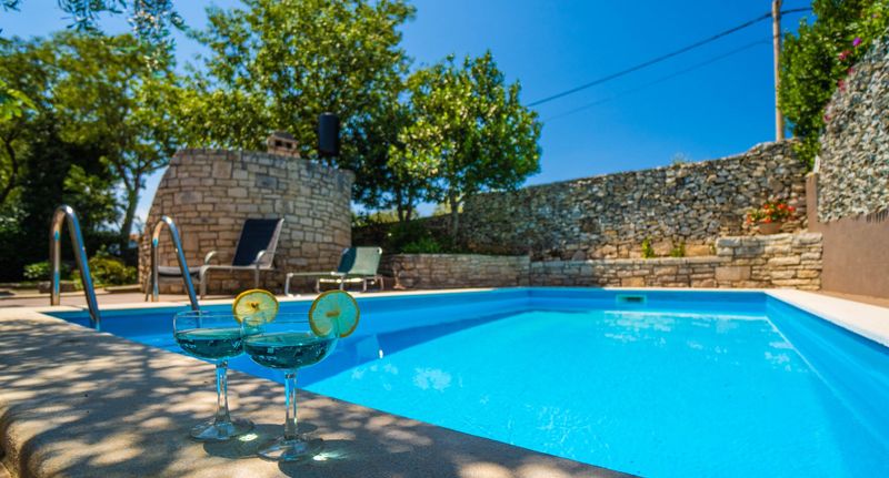 Apartman s klimatizací s balkónem pro 5 os. se 2 ložnicemi A-7357-d - Family-friendly Apartments With Swimming Pool Krnica, Marčana - 7357 Krnica, foto 1