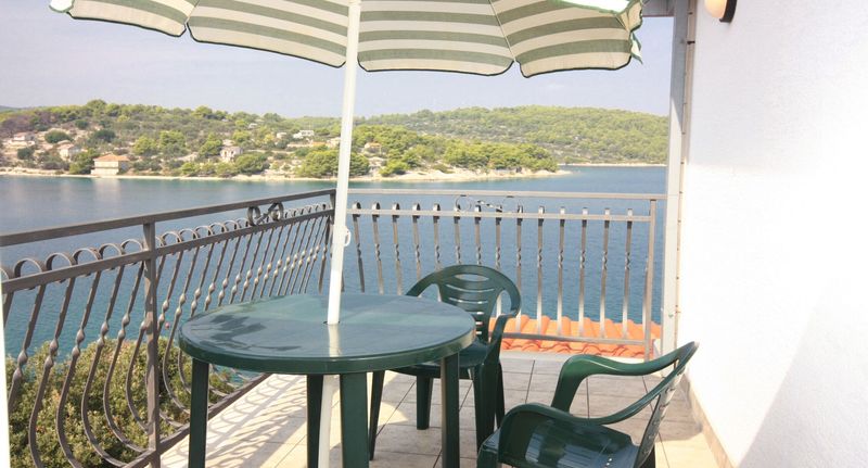 Apartman s klimatizací s terasou s manželskou postelí s 1 ložnicí AS-5182-a - Apartments By The Sea Nečujam, Šolta - 5182 Nečujam, foto 1