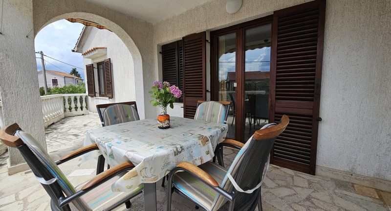 Apartman s klimatizací s terasou pro 4 os. s 1 ložnicí A-5319-a - Apartments With Parking Space Pinezići, Krk - 5319 Pinezići, foto 1