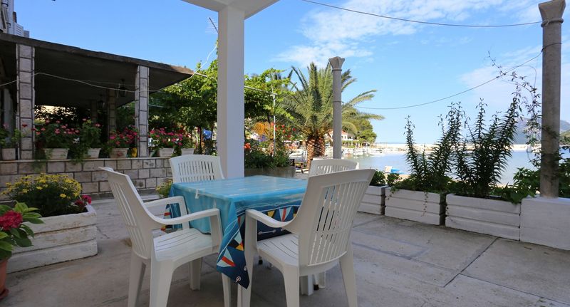 Apartman s klimatizací s terasou pro 3 os. s 1 ložnicí A-10228-b - Apartments By The Sea Žuljana, Pelješac - 10228 Žuljana, foto 1