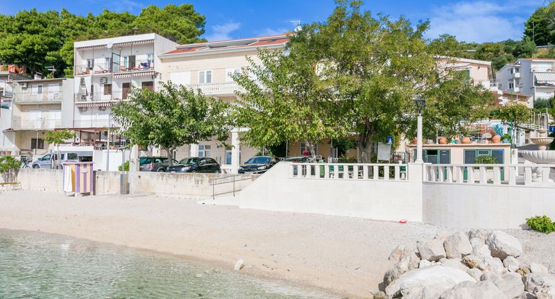 Apartman s klimatizací s terasou pro 4 os. s 1 ložnicí A-6846-b - Apartments By The Sea Podgora, Makarska - 6846 Podgora, foto 1