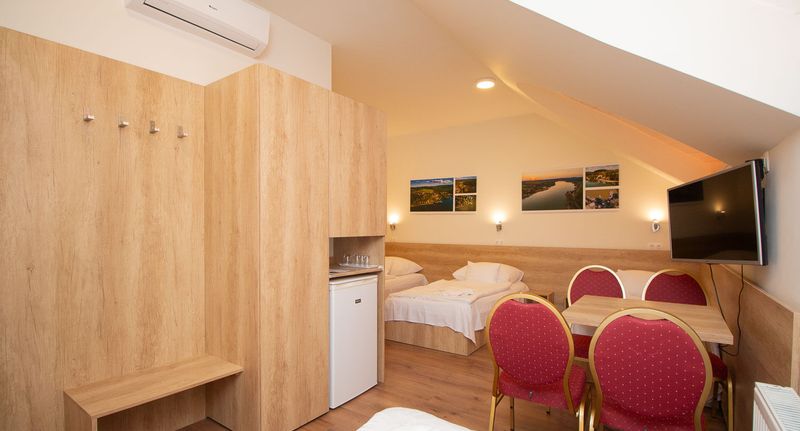 Pokoj pro 4 os. - Motel Laterum Orfű, foto 1