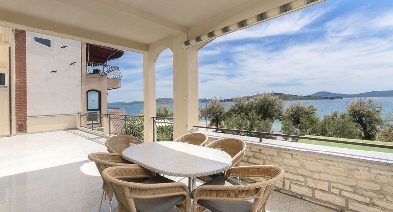 Apartman pro 5 os. se 3 ložnicemi - Apartments Ivan by the sea Vodice, foto 20