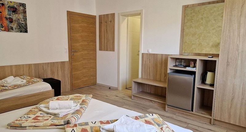 Pokoj pro 3 os. - Apartment and Rooms Amenka Novalja, foto 10