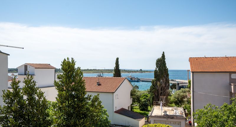 Apartman s klimatizací s balkónem pro 3 os. s 1 ložnicí A-6317-e - Apartments By The Sea Novalja, Pag - 6317 Novalja, foto 1